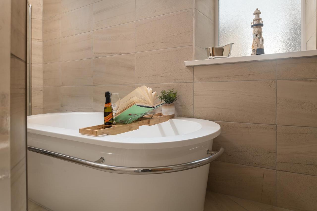 New Luxurious Escape Charming Dog Friendly * Caernarfon