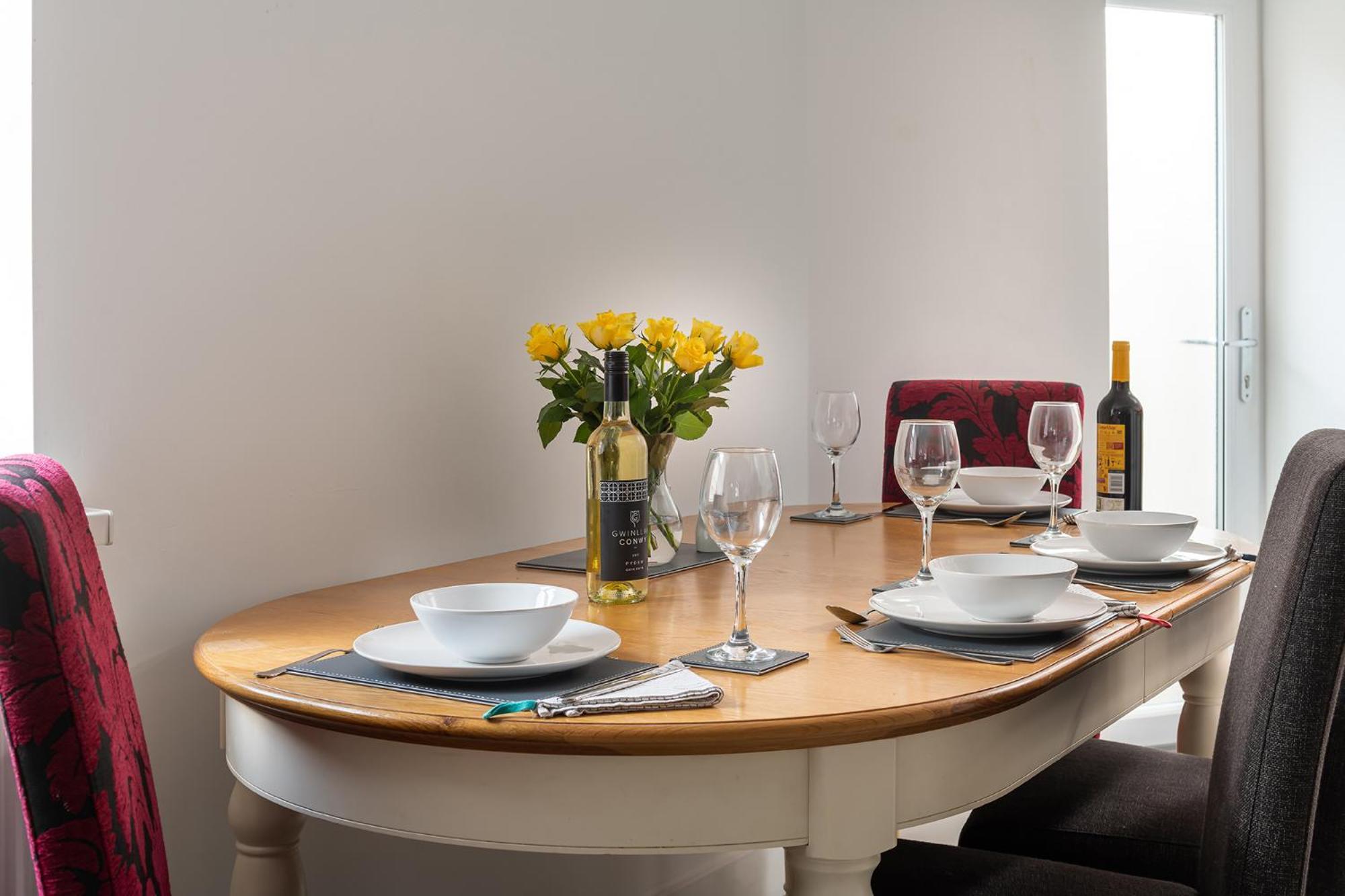 New Luxurious Escape Charming Dog Friendly Holiday home